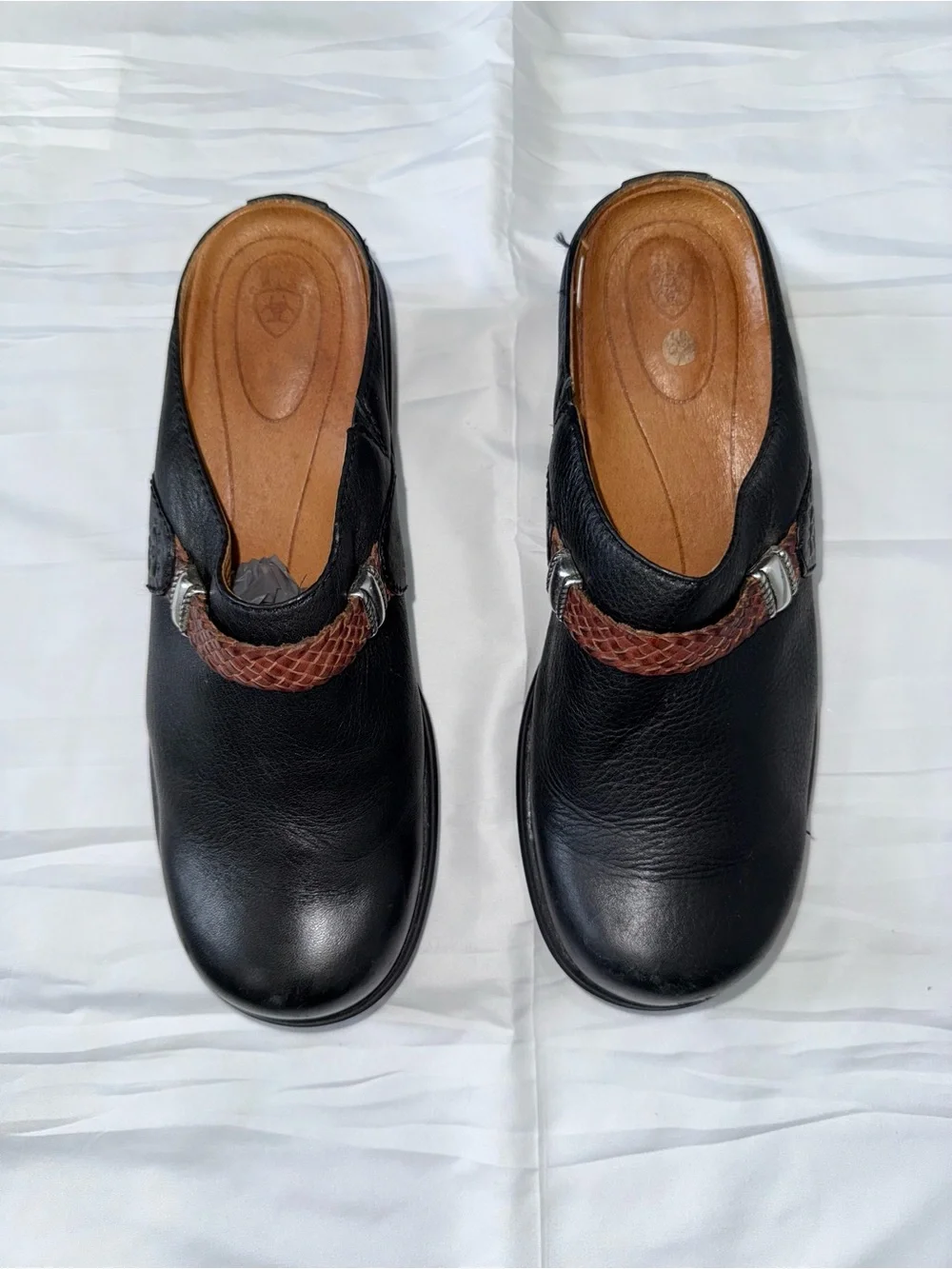Ariat Black Leather Clogs Women’s 9 Slip-On with Brown Accent